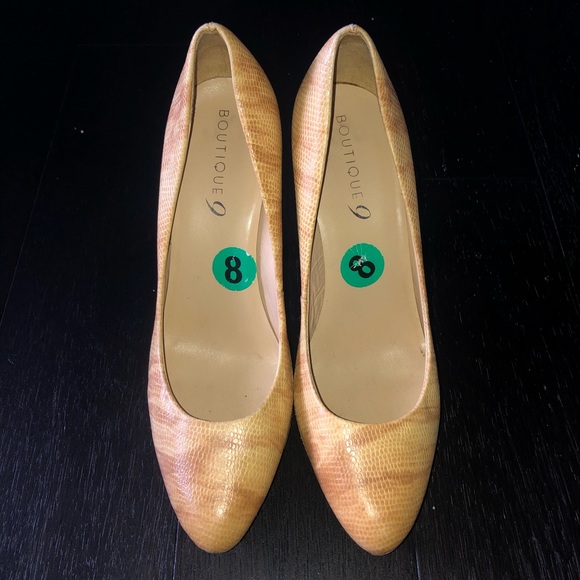 Boutique 9 Snakeskin Print Tan Neutral Heels 8 - Picture 7 of 8